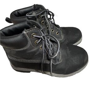 Boys size 1 youth Black Kids Boots